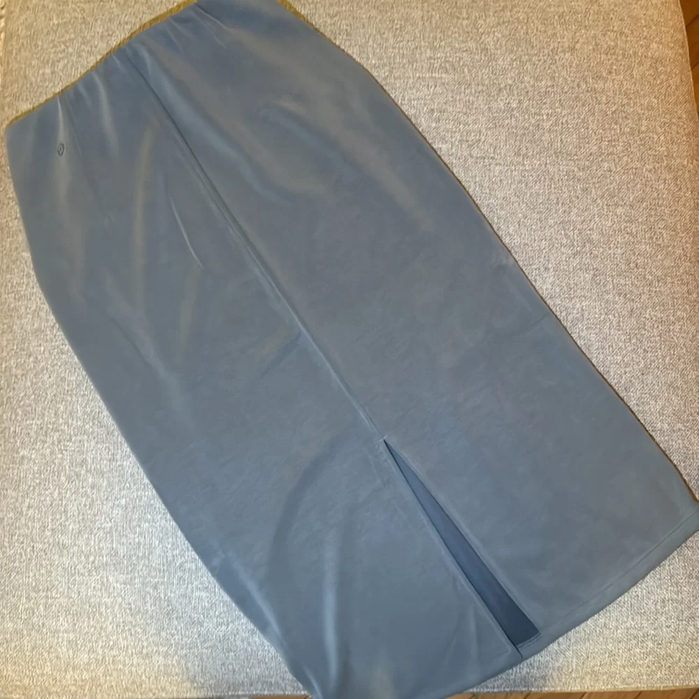 Sofstreme HR Midi Skirt - Picture 9 of 9